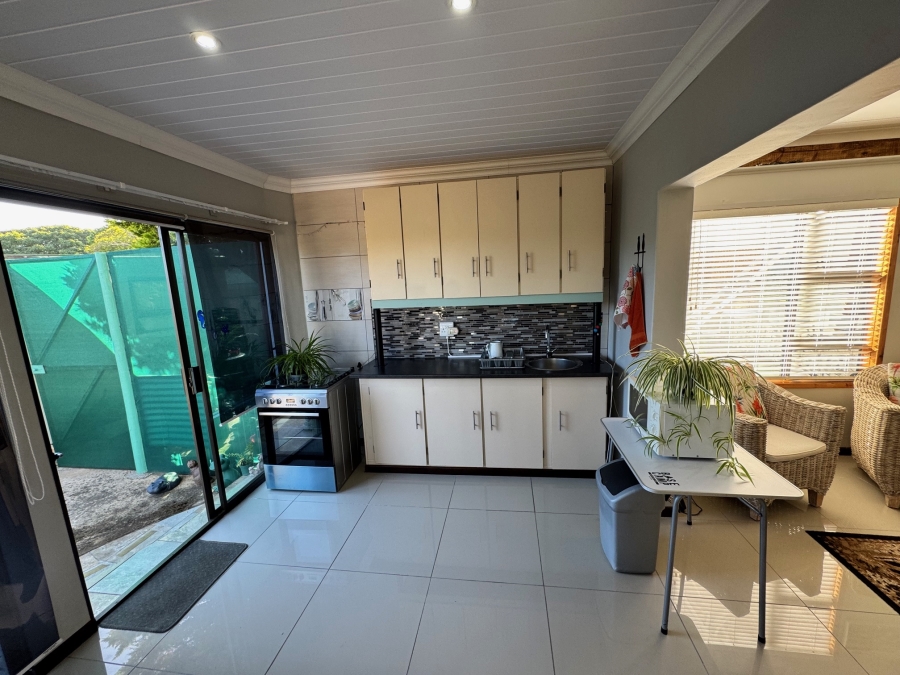 To Let 2 Bedroom Property for Rent in Stilbaai Wes Western Cape